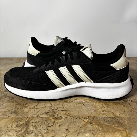 Women’s Adidas (GW5609) Sneakers Size 7.5 - Picture 7 of 11